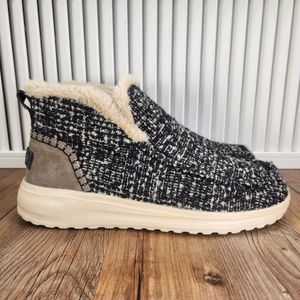 Hey Dude Denny Tan Ankle Boots Women 10 Shoes 122051700 Fur Lined Fabric Pull On